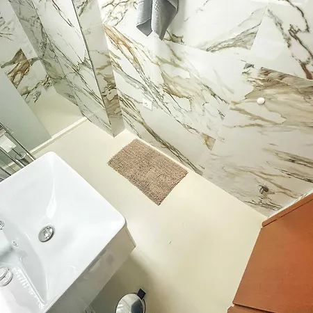 דירה Salt Air Residences