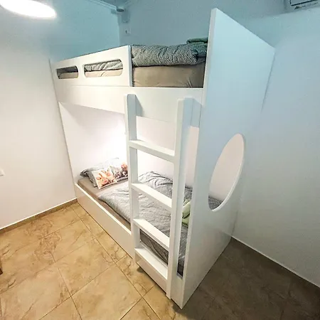Salt Air Residences דורס