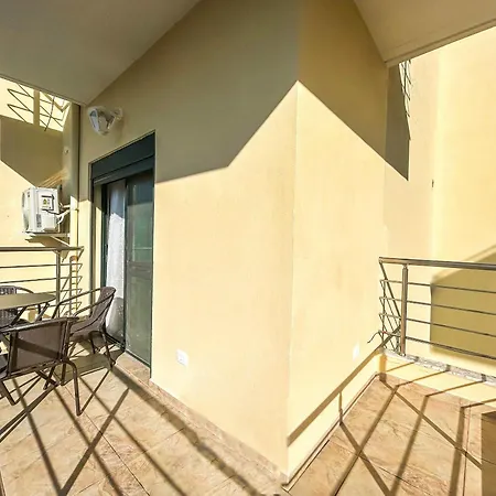 Salt Air Residences * דורס