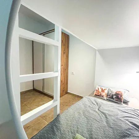 Salt Air Residences דירה