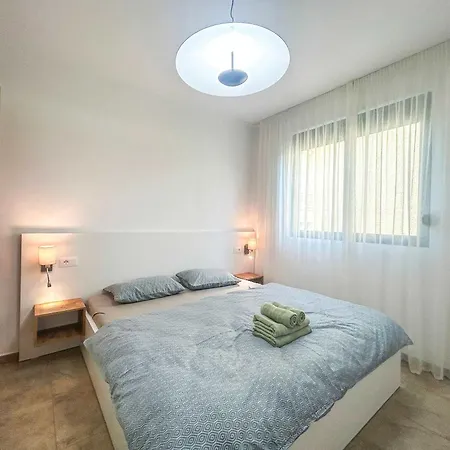 Salt Air Residences דירה *